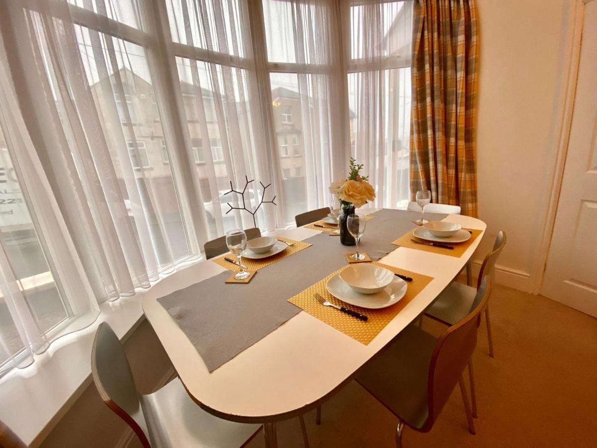 Blackpool Abode - The Buttercup Suite Exterior photo